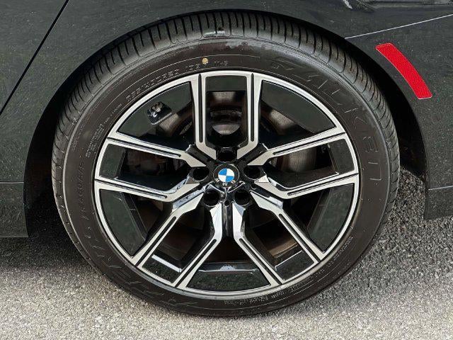 2023 BMW 760 760i xDrive