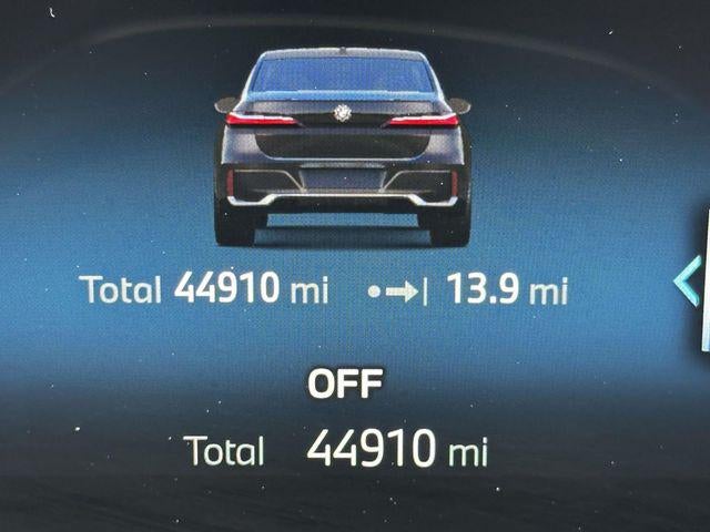 2023 BMW 760 760i xDrive