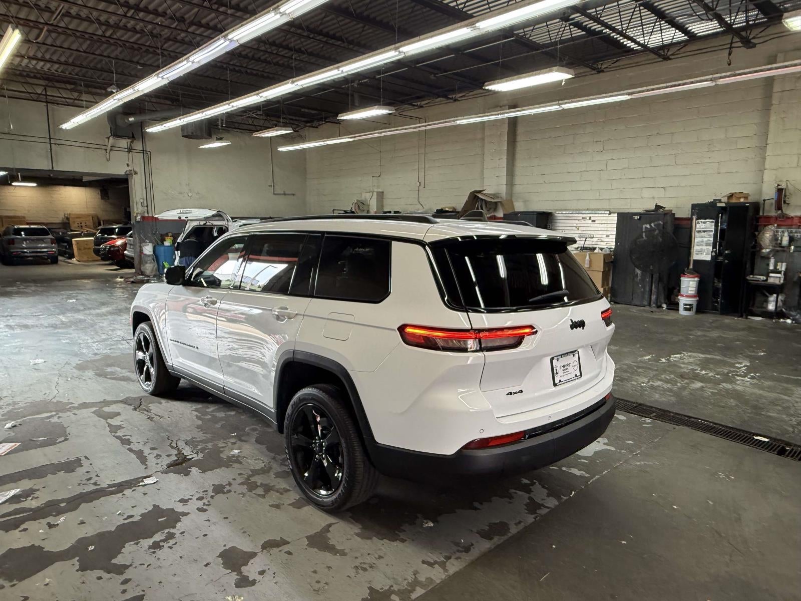 2023 Jeep Grand Cherokee L Altitude 4x4