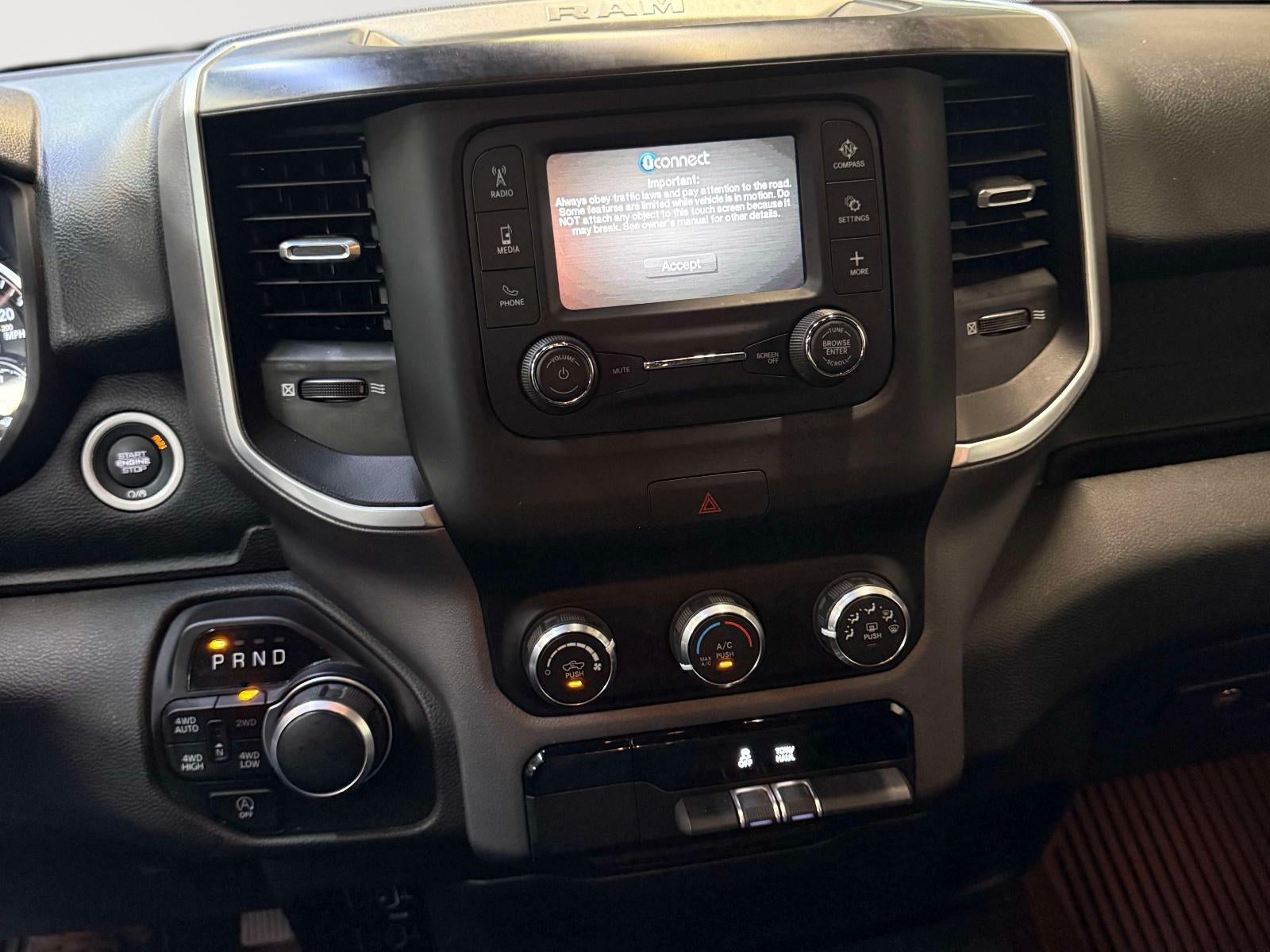 2022 RAM 1500 Big Horn Crew Cab 4x4 57' Box
