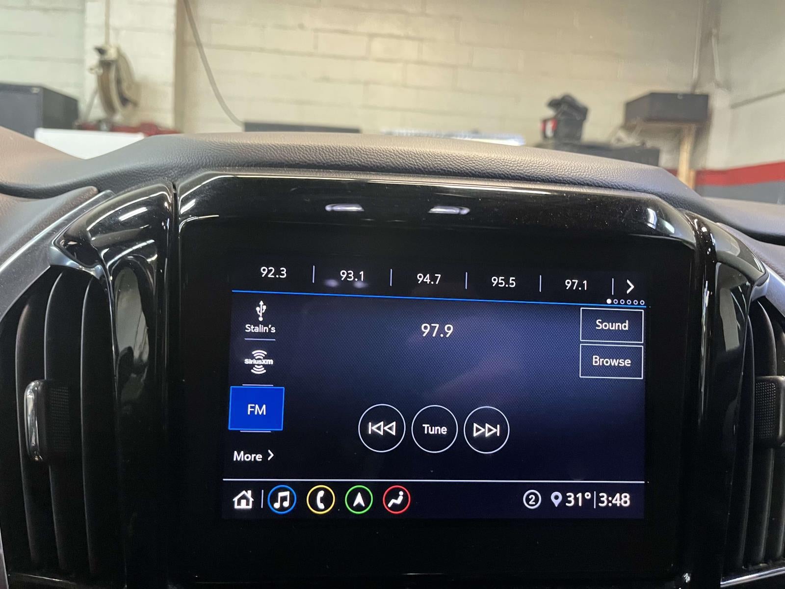 2021 Chevrolet Traverse AWD LT Leather