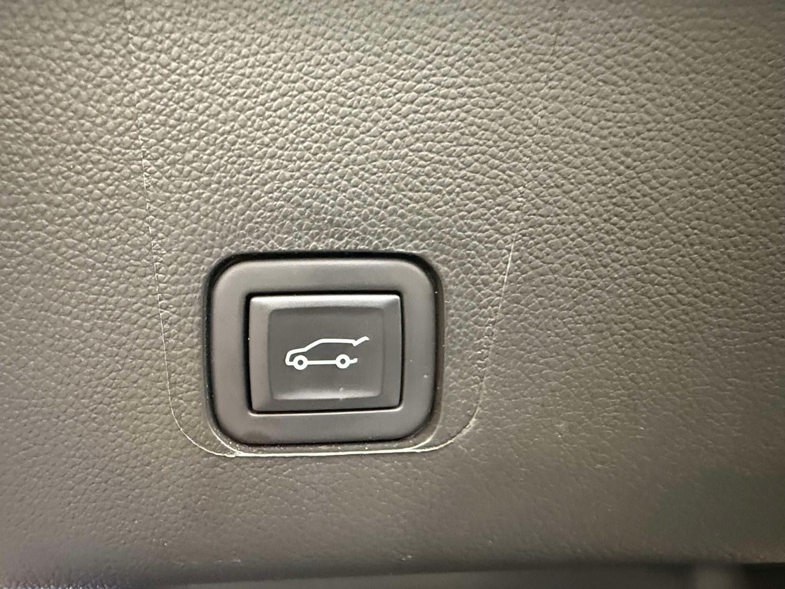 2023 Chevrolet Traverse AWD RS