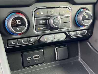 2024 Chevrolet Suburban 4WD Premier