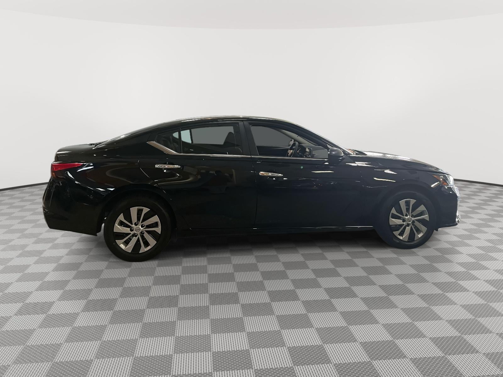 2025 Nissan Altima S FWD