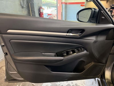 2025 Nissan Altima SR FWD