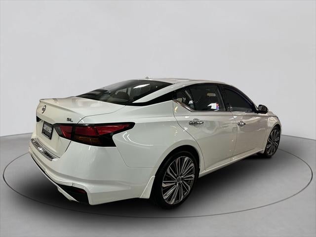 2023 Nissan Altima SL FWD