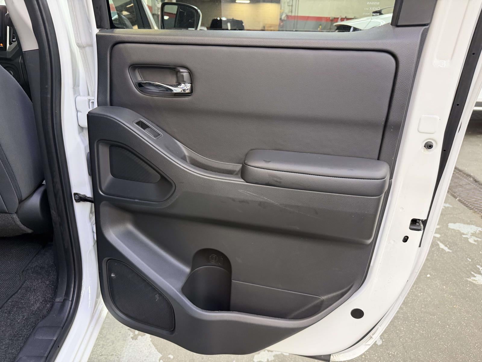 2025 Nissan Frontier Crew Cab SV 4x2