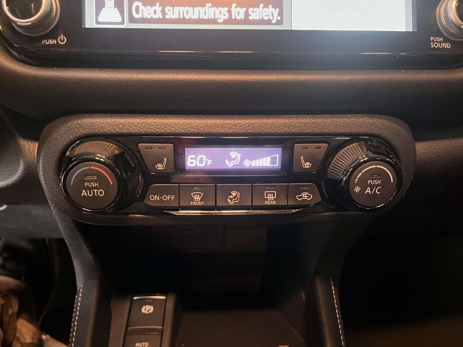 2024 Nissan Kicks SR Xtronic CVT