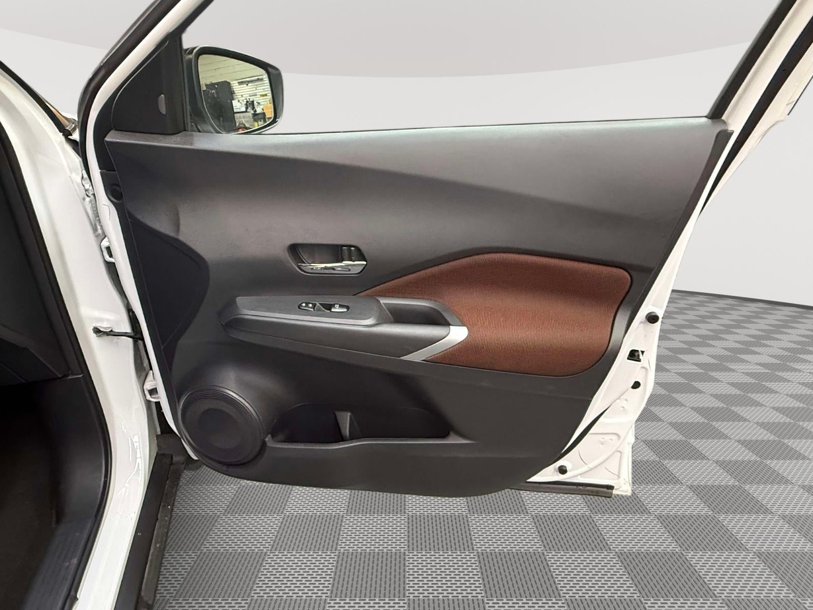 2024 Nissan Kicks SR Xtronic CVT