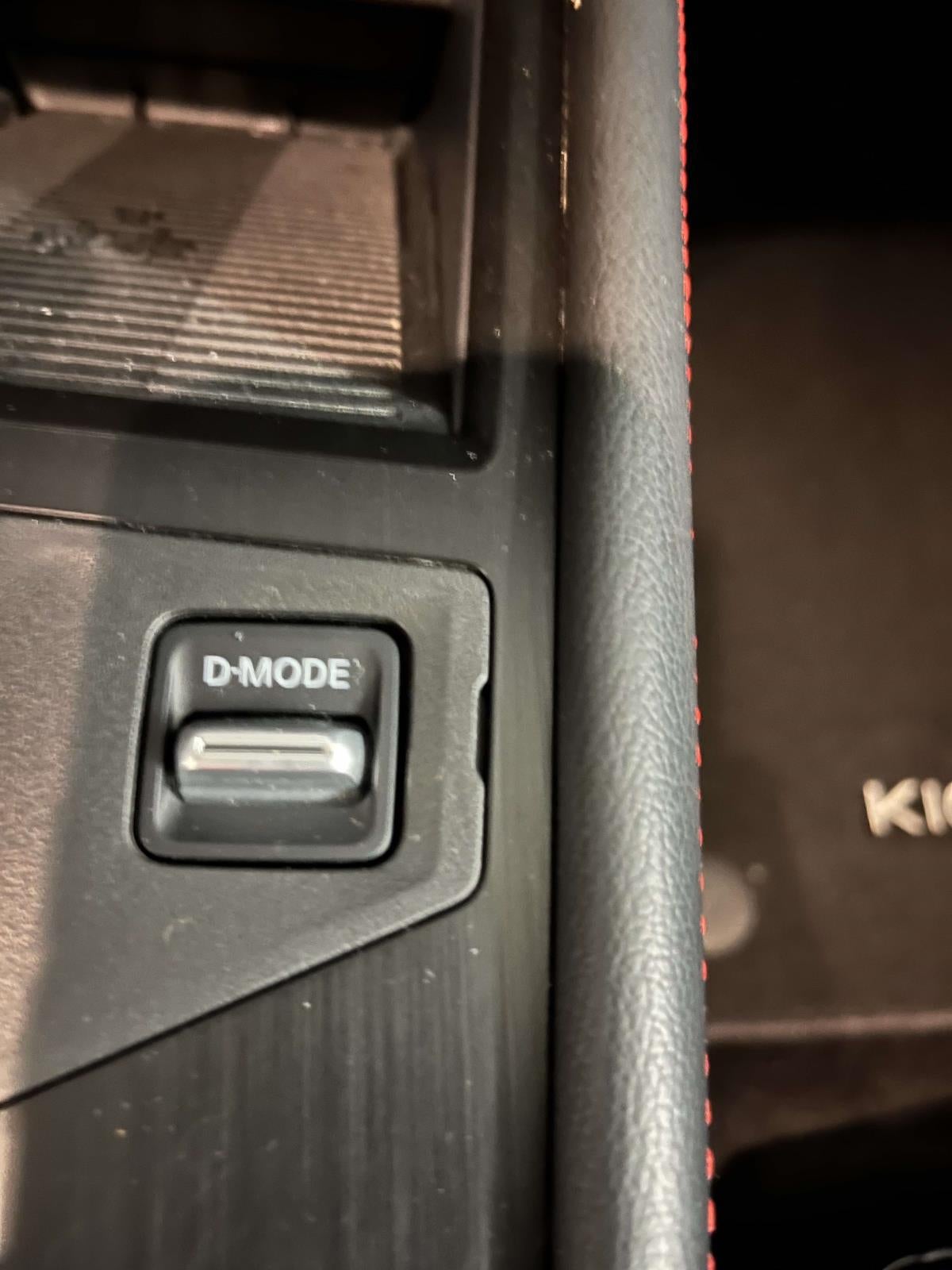 2025 Nissan Kicks SR Intelligent AWD