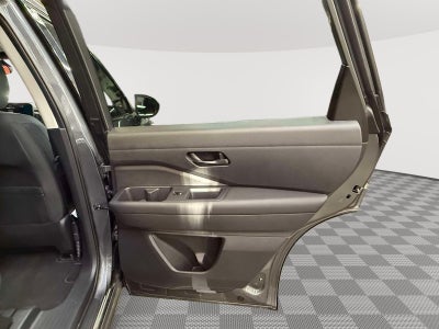 2025 Nissan Pathfinder S 4WD