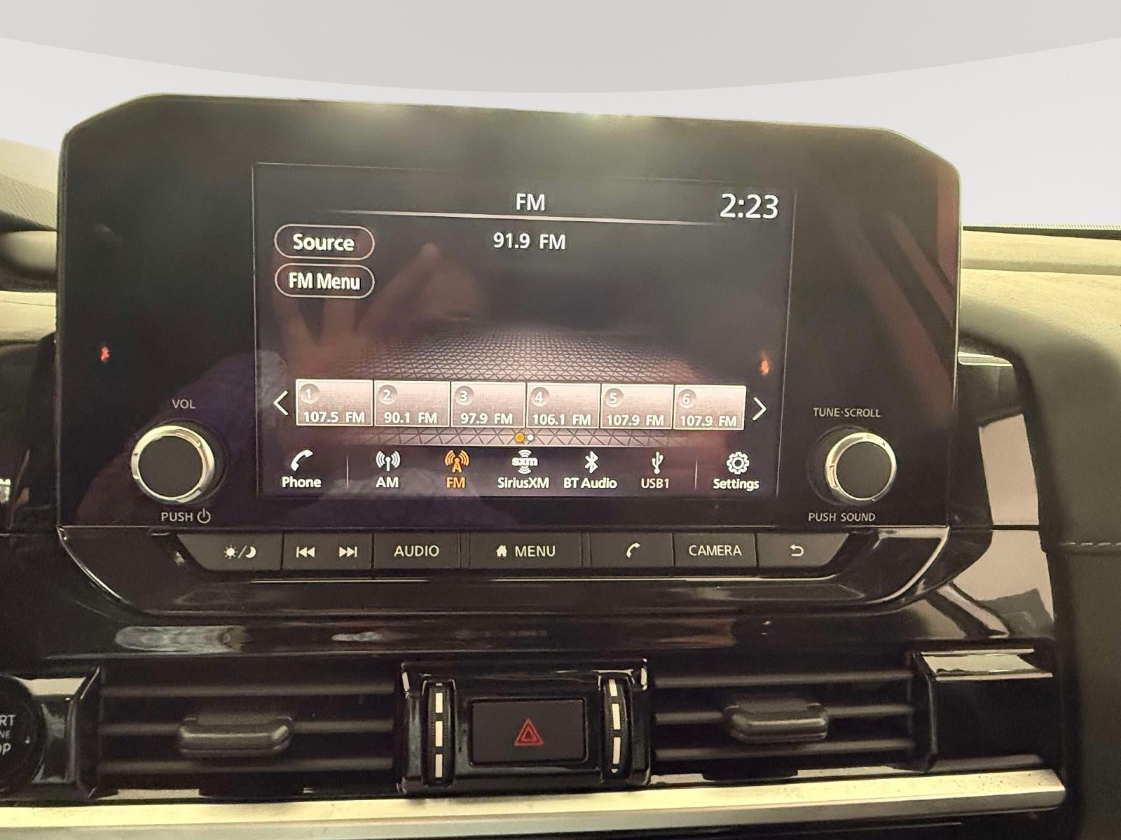 2025 Nissan Pathfinder SV 4WD