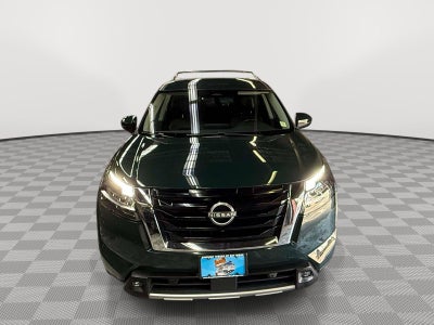 2022 Nissan Pathfinder SL 4WD