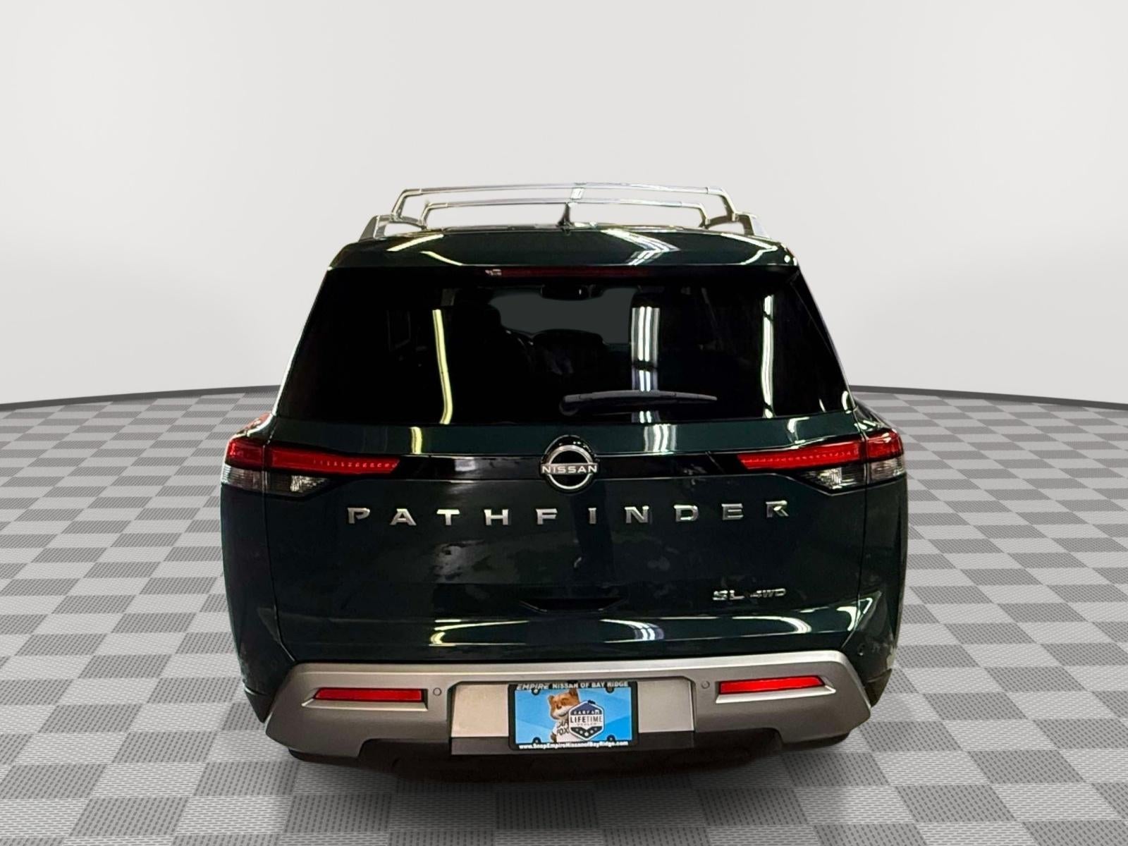 2022 Nissan Pathfinder SL 4WD
