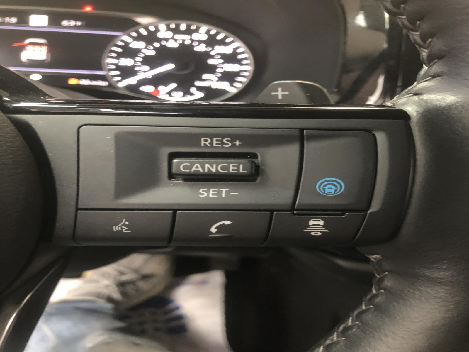 2023 Nissan Pathfinder SL 4WD