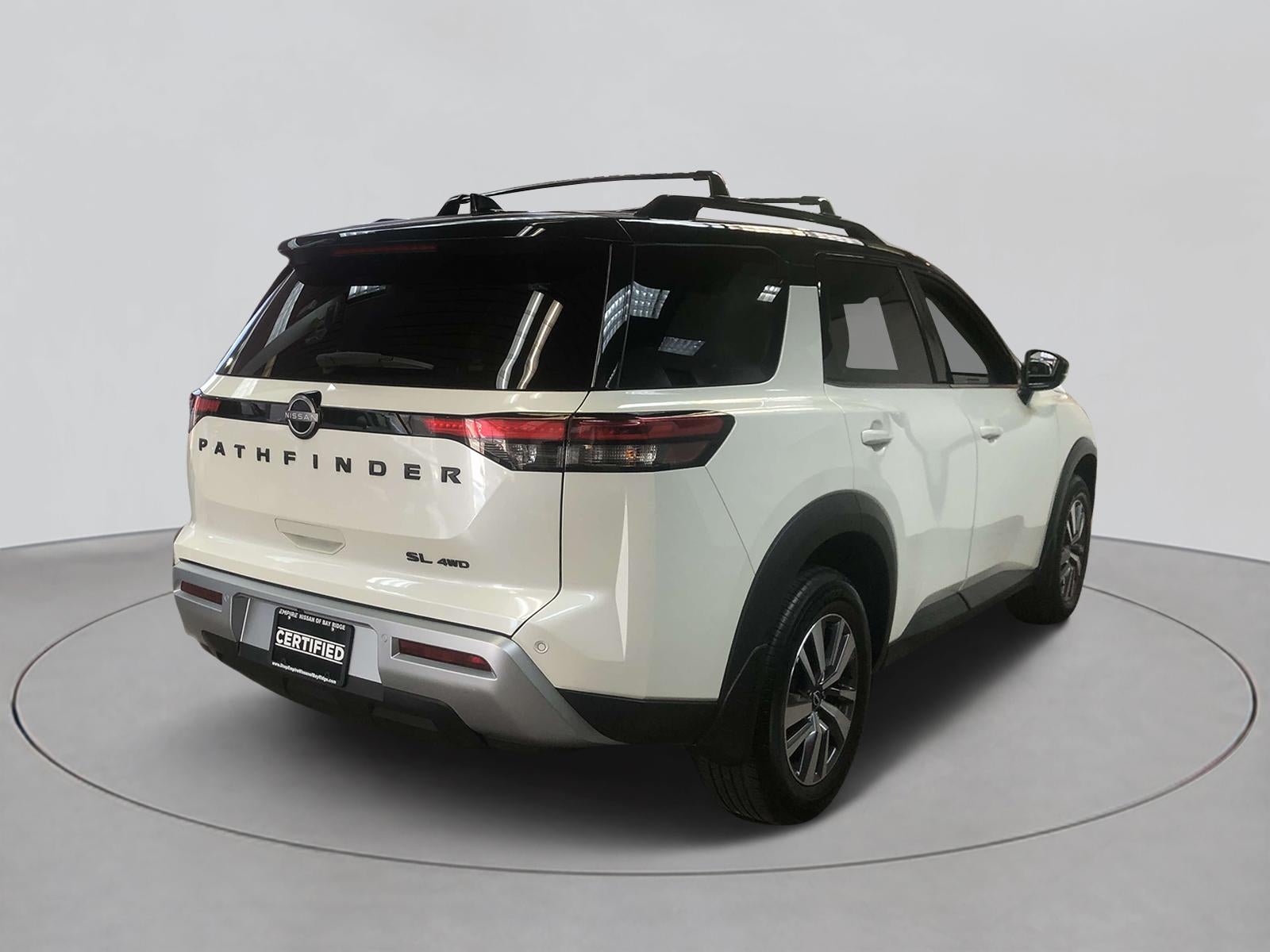 2023 Nissan Pathfinder SL 4WD