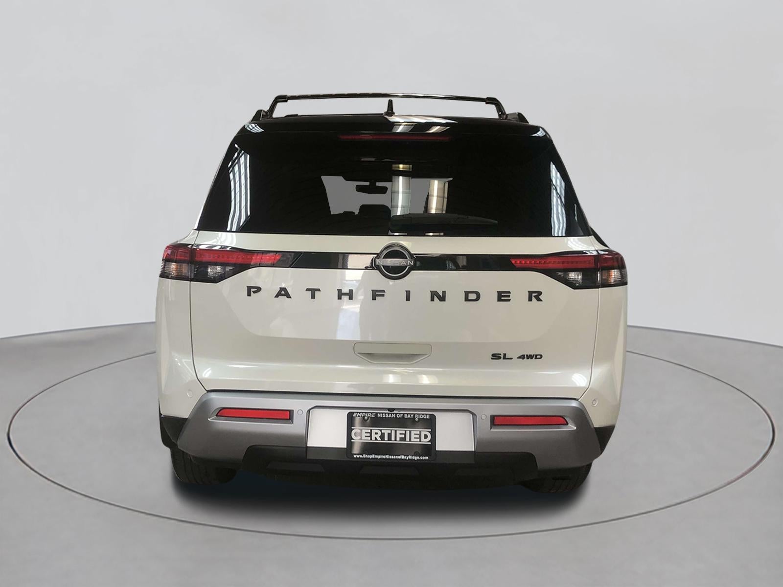 2023 Nissan Pathfinder SL 4WD