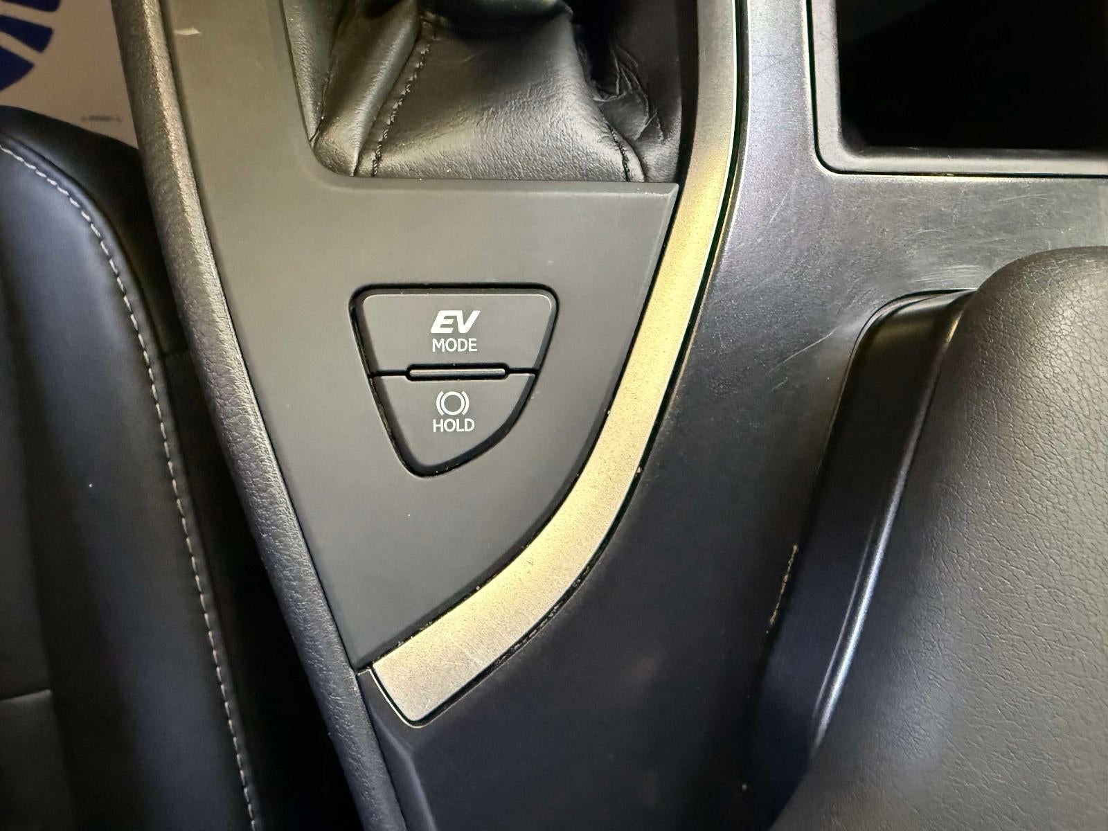 2024 Lexus UX 250h 250h Base