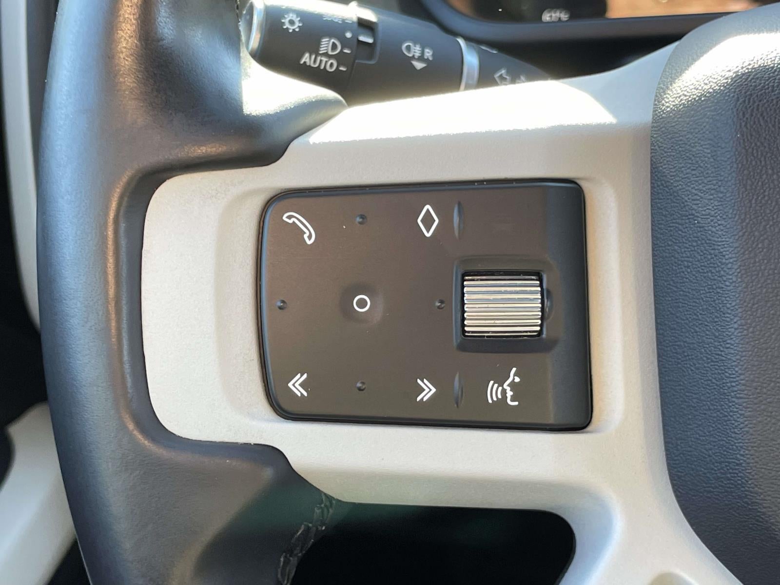 2023 Land Rover Defender 110 S