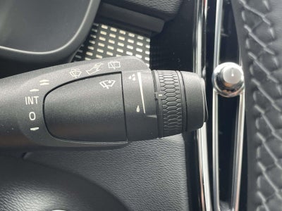 2022 Volvo XC40 T5 R-Design