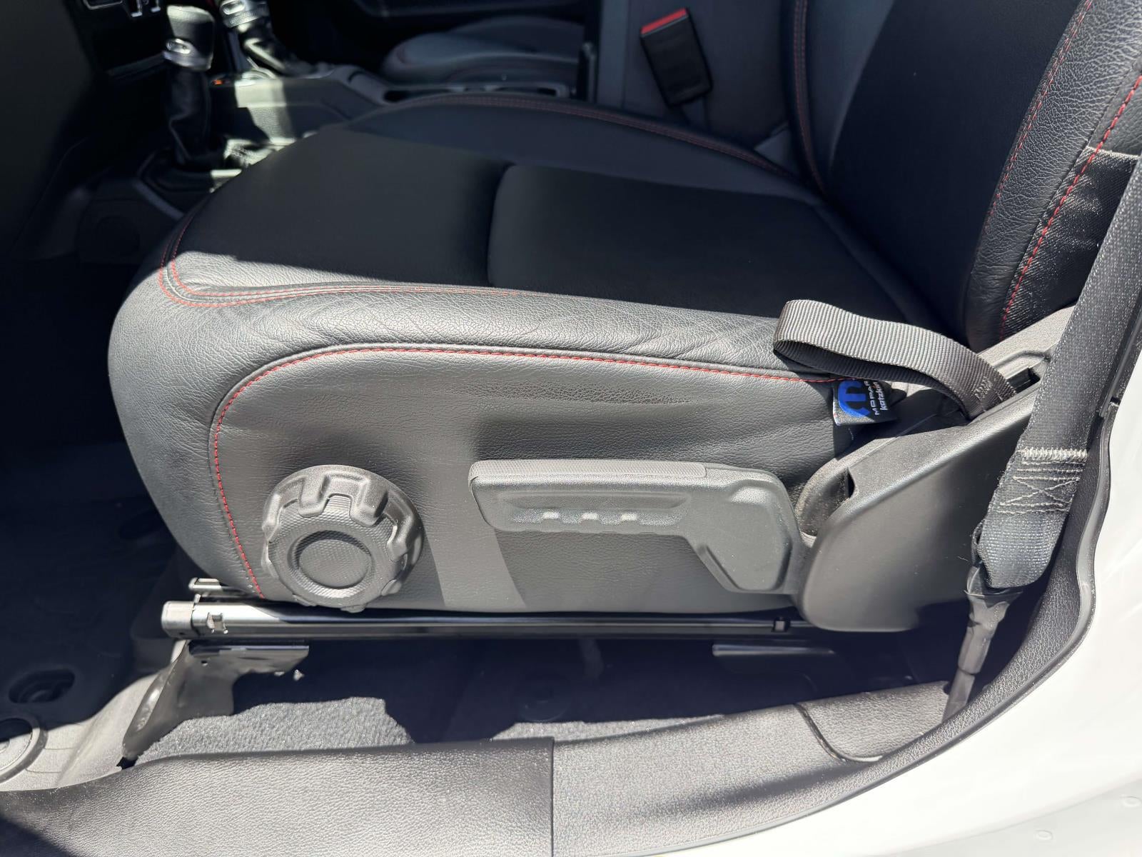 2025 Jeep Wrangler 4-Door Summit 4x4