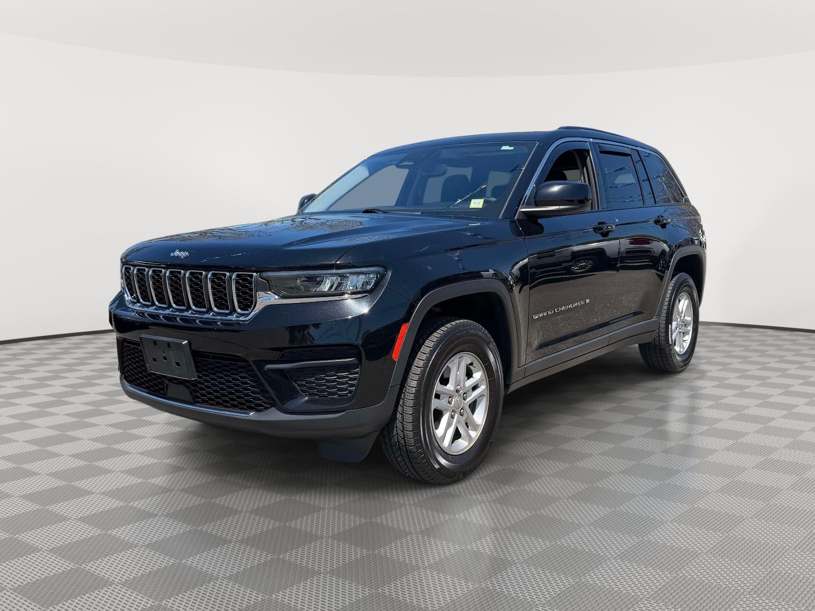 2023 Jeep Grand Cherokee Laredo 4x4