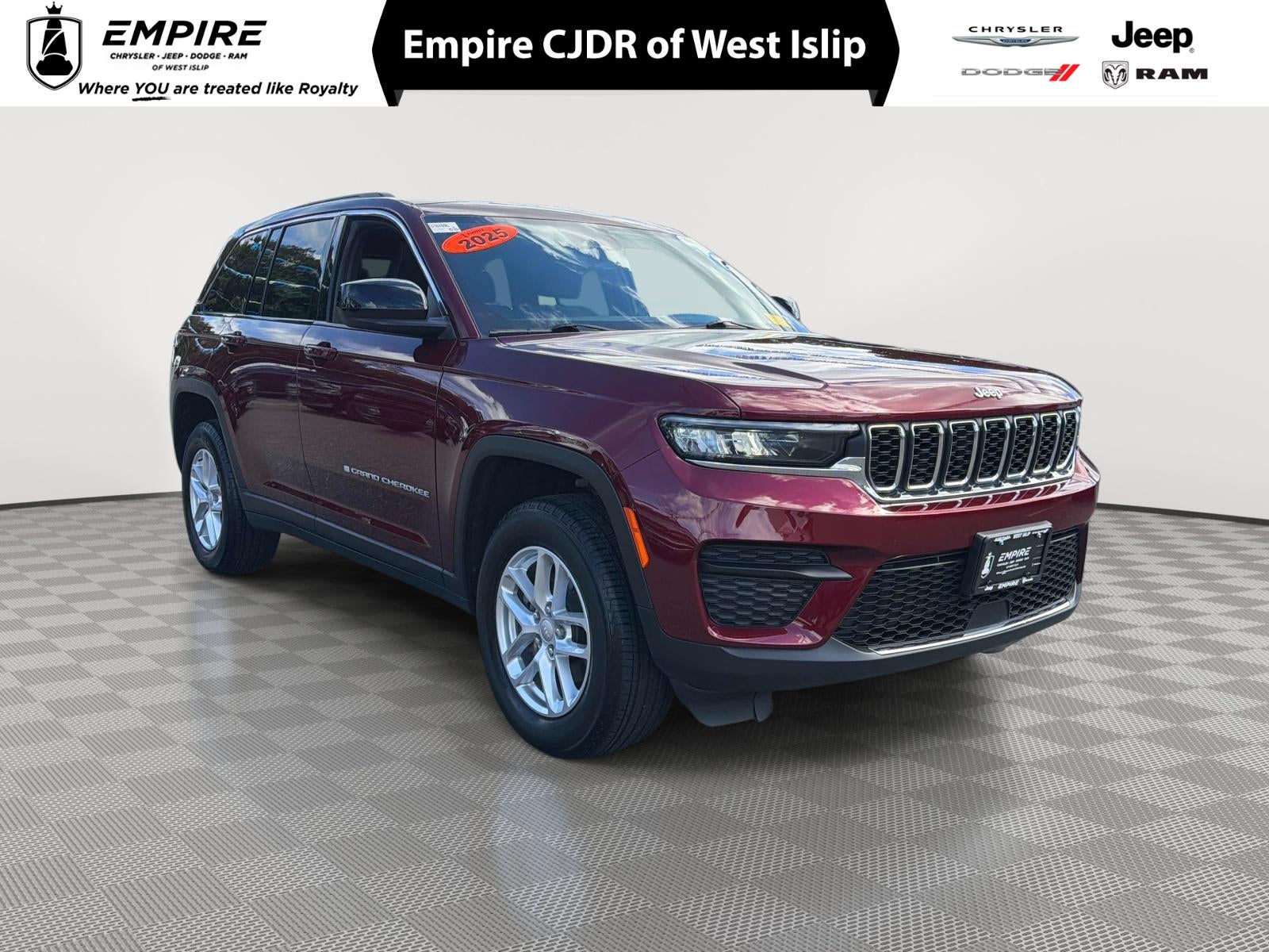2025 Jeep Grand Cherokee Laredo