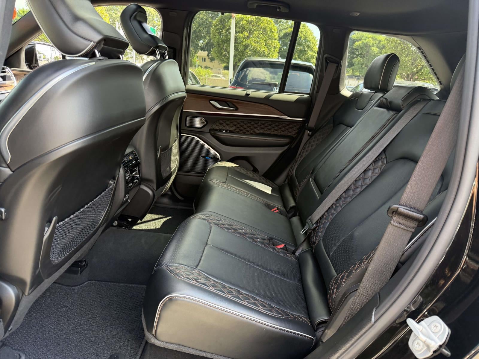 2022 Jeep Grand Cherokee Summit 4x4