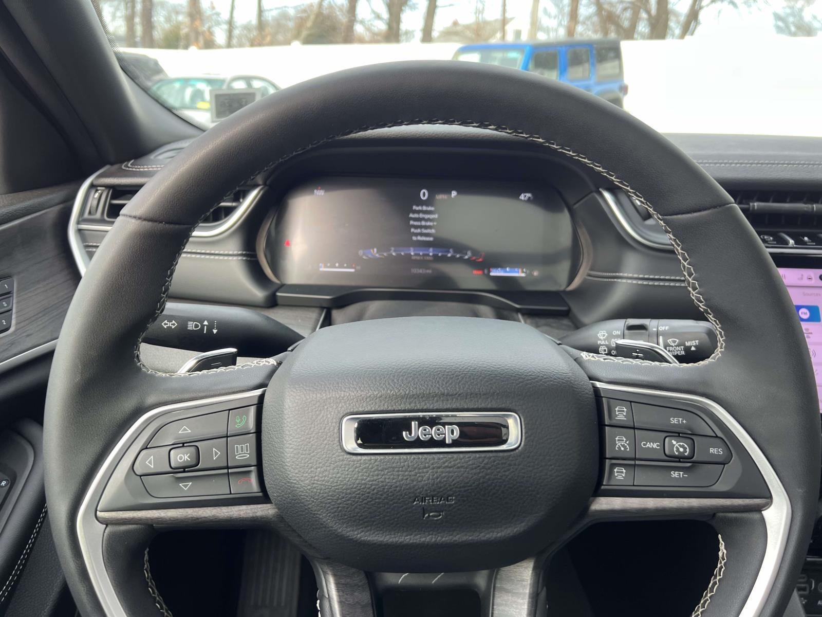 2025 Jeep Grand Cherokee GRAND CHEROKEE L LIMITED 4X4