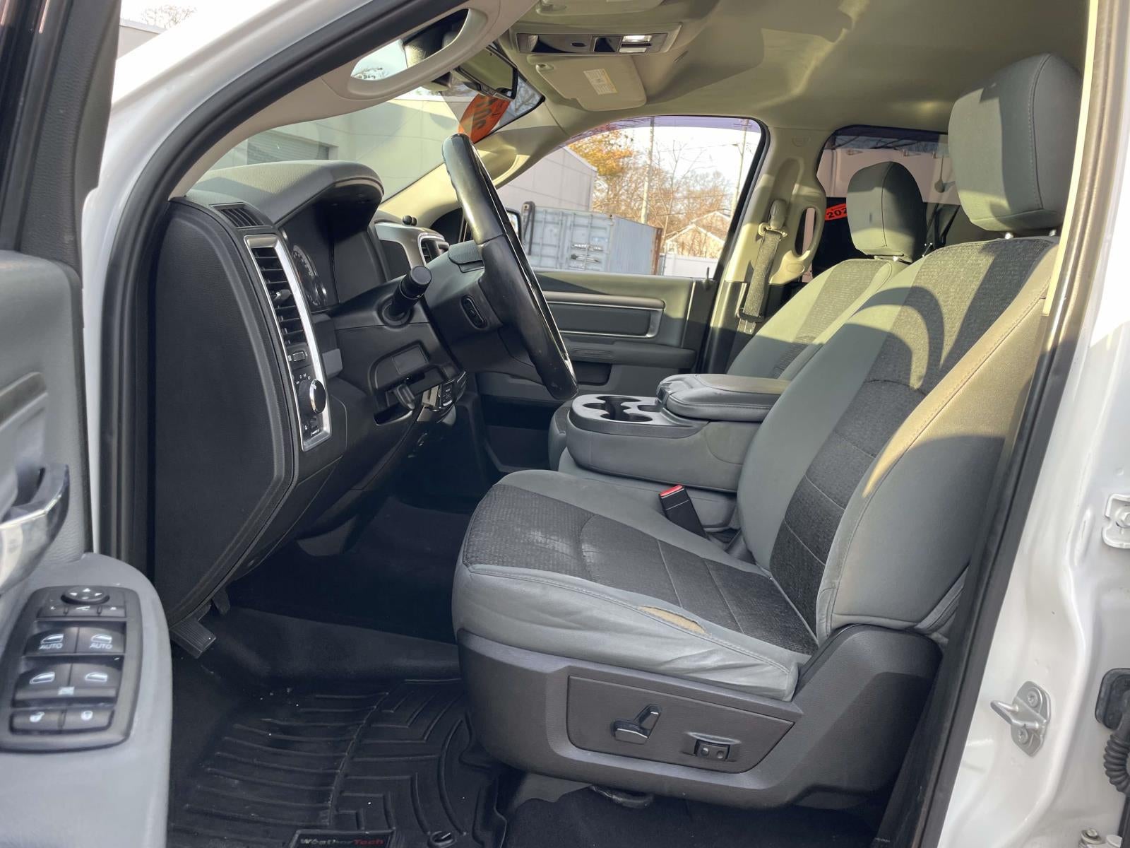 2019 RAM 1500 Classic SLT Crew Cab 4x4 57' Box