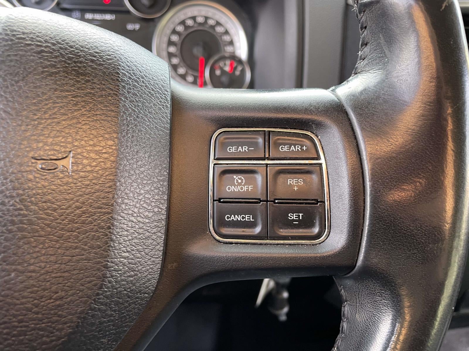 2019 RAM 1500 Classic SLT Crew Cab 4x4 57' Box