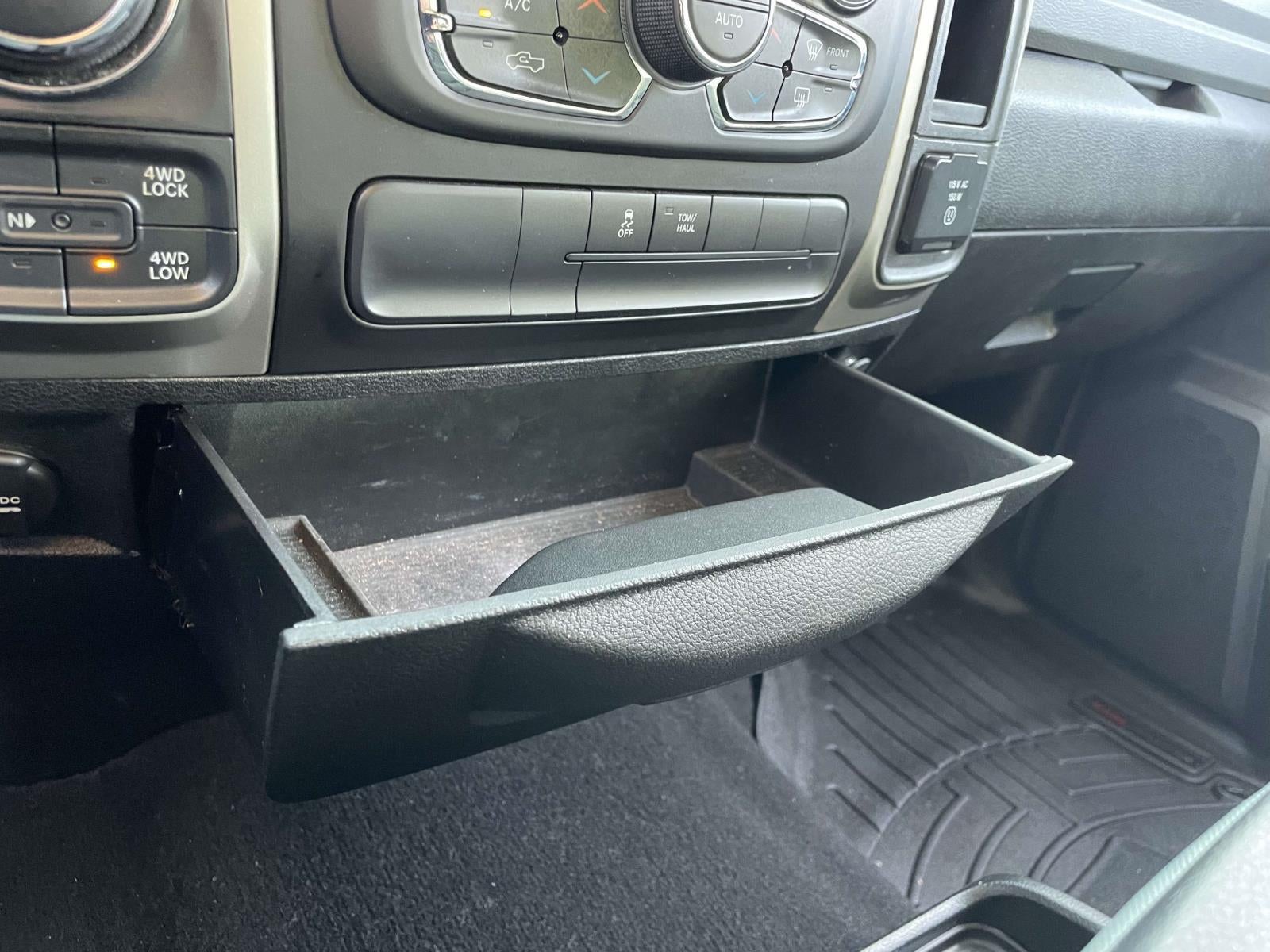 2019 RAM 1500 Classic SLT Crew Cab 4x4 57' Box