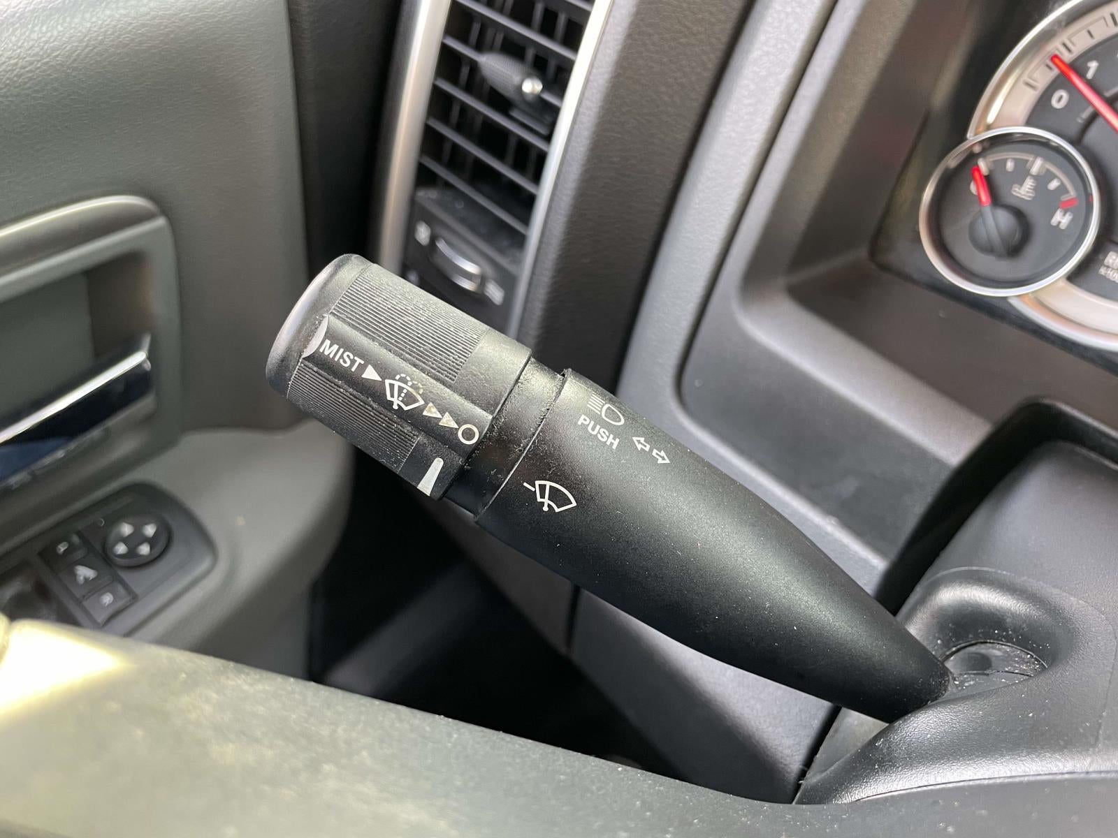 2019 RAM 1500 Classic SLT Crew Cab 4x4 57' Box