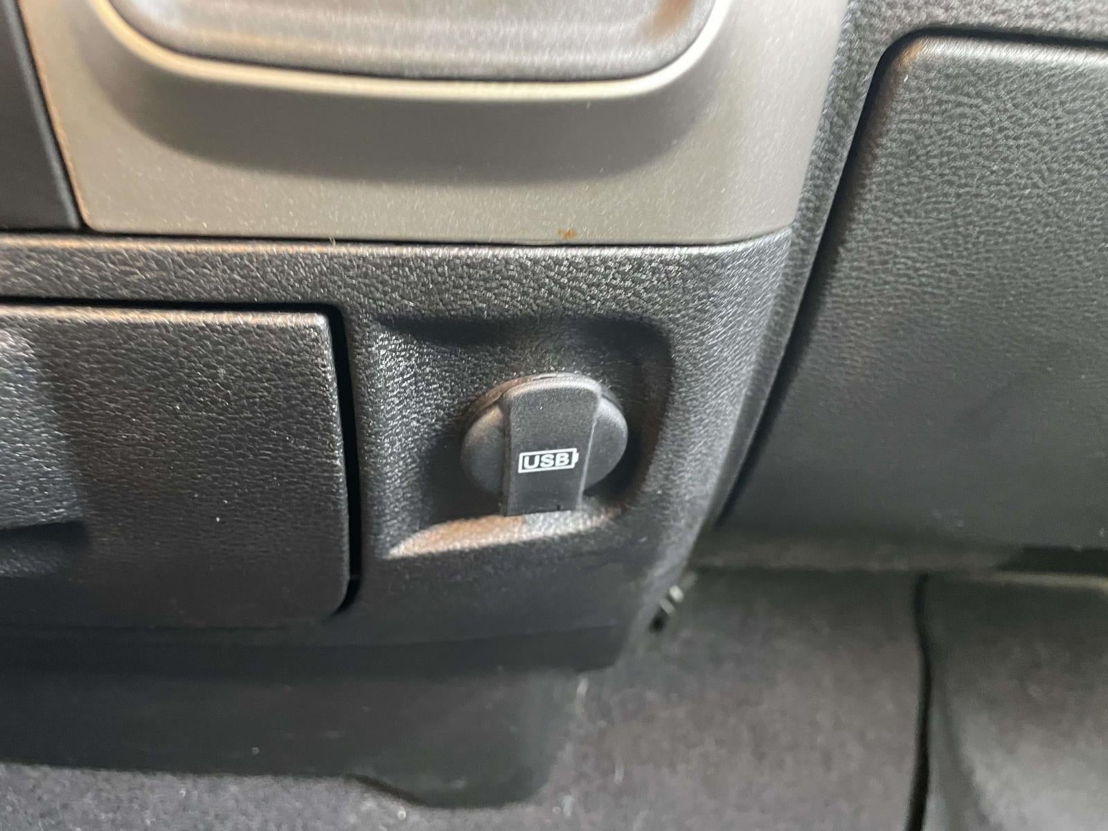 2019 RAM 1500 Classic SLT Crew Cab 4x4 57' Box