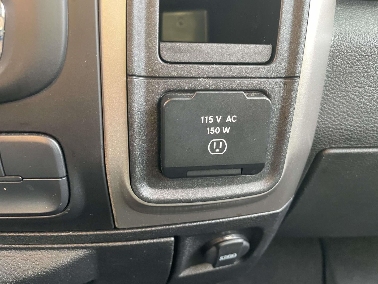 2019 RAM 1500 Classic SLT Crew Cab 4x4 57' Box