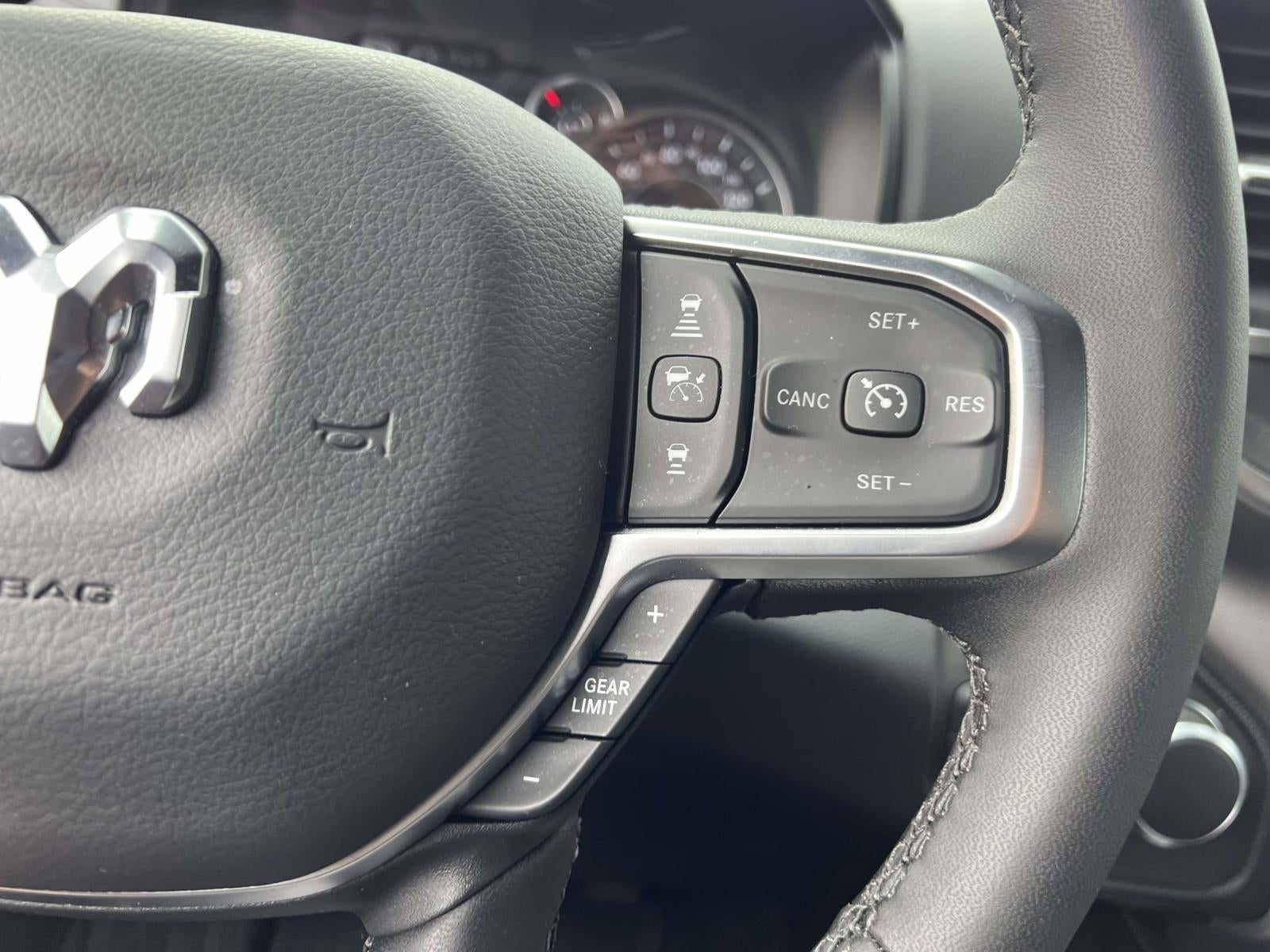 2025 RAM 1500 Big Horn Crew Cab 4x4 5'7' Box