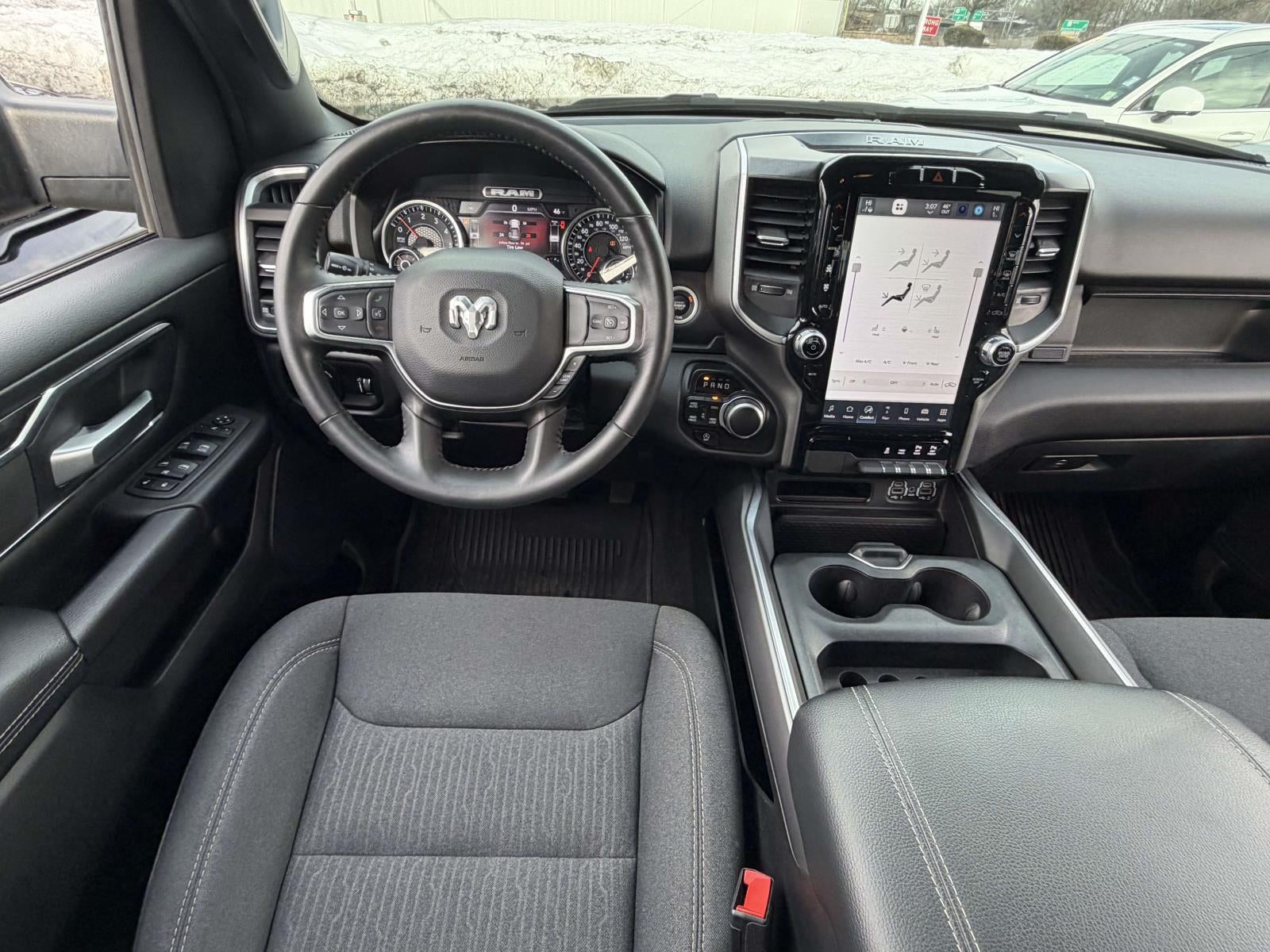 2024 RAM 1500 Big Horn Crew Cab 4x4 5'7' Box