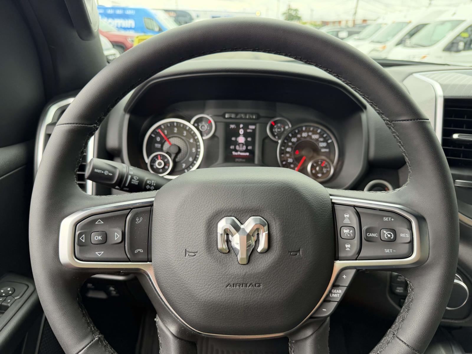 2025 RAM 1500 Big Horn Crew Cab 4x4 5'7' Box