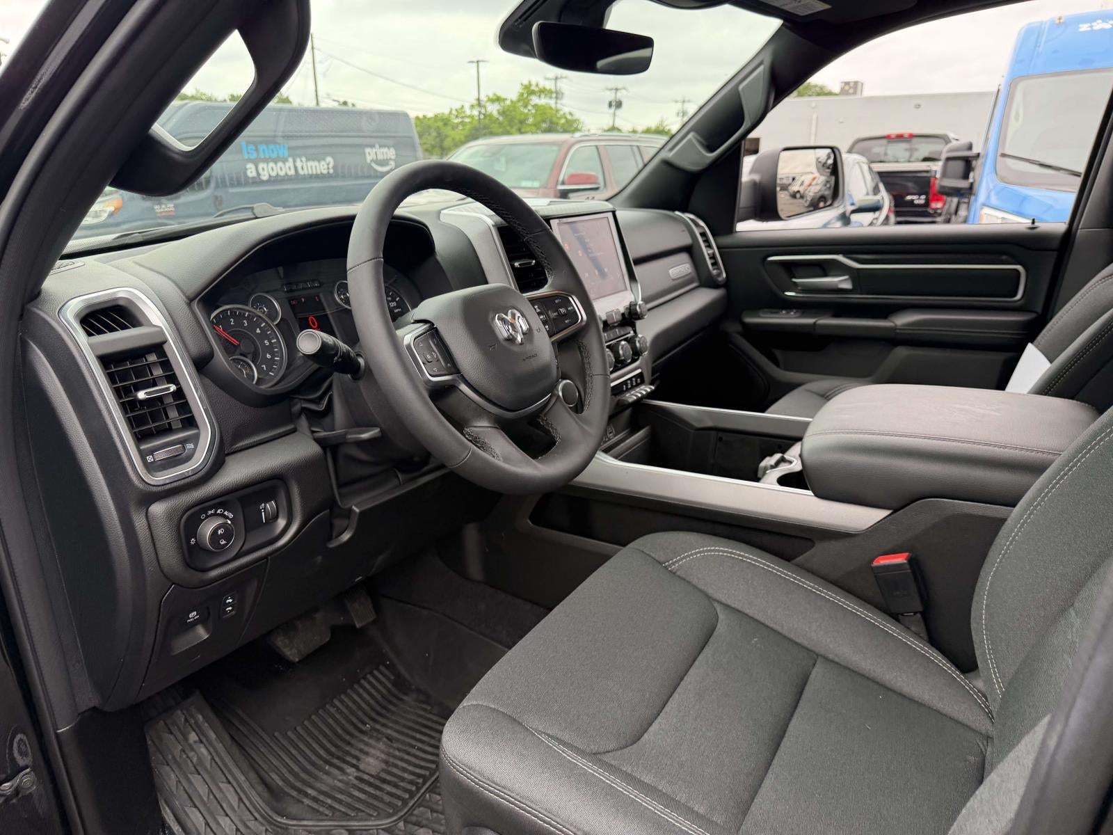 2025 RAM 1500 Big Horn Crew Cab 4x4 5'7' Box