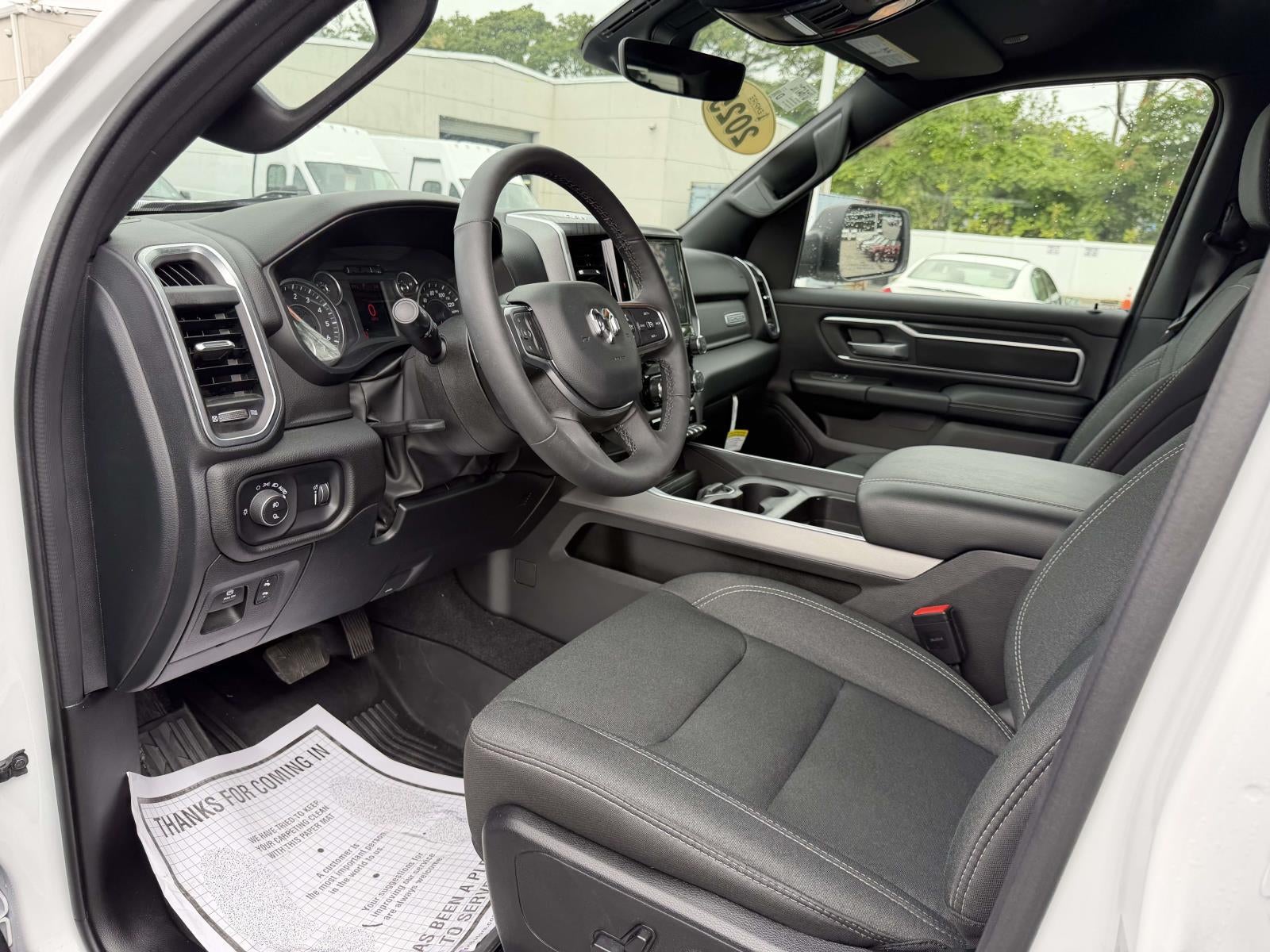 2025 RAM 1500 Big Horn Crew Cab 4x4 5'7' Box