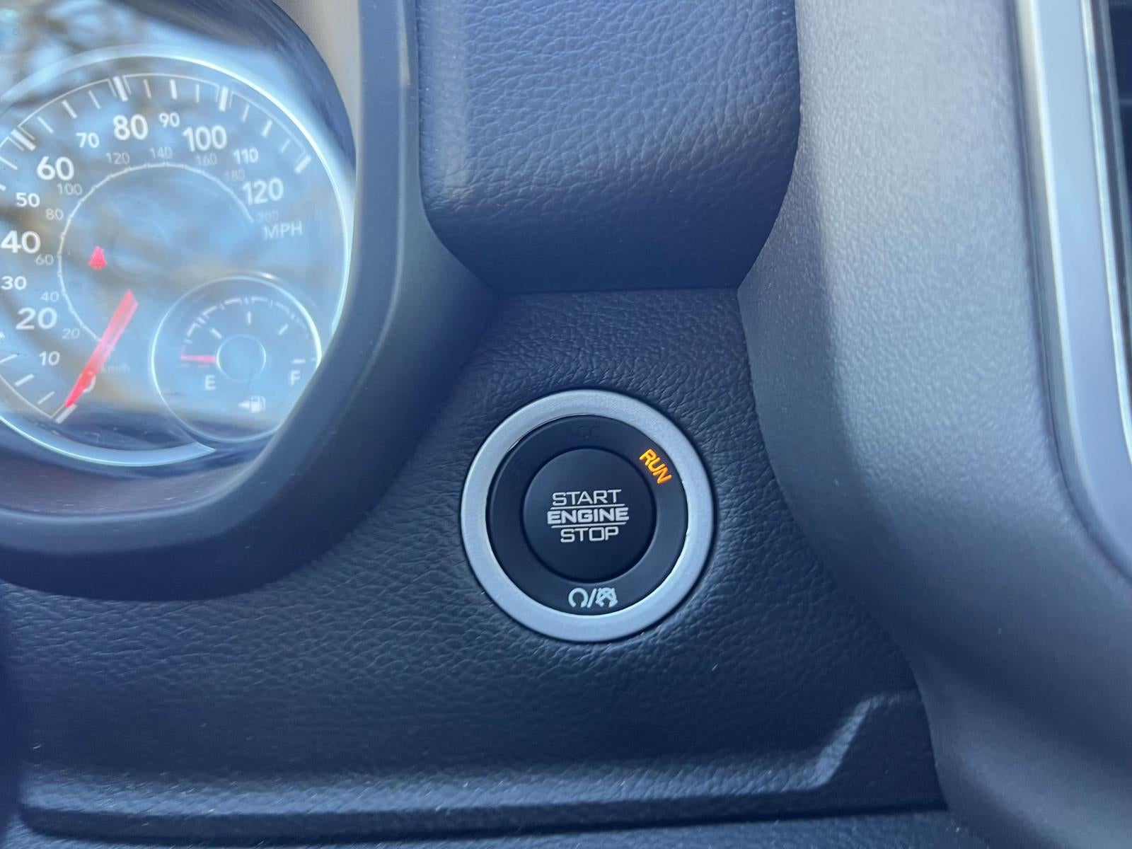 2022 RAM 1500 Big Horn Crew Cab 4x4 6'4' Box