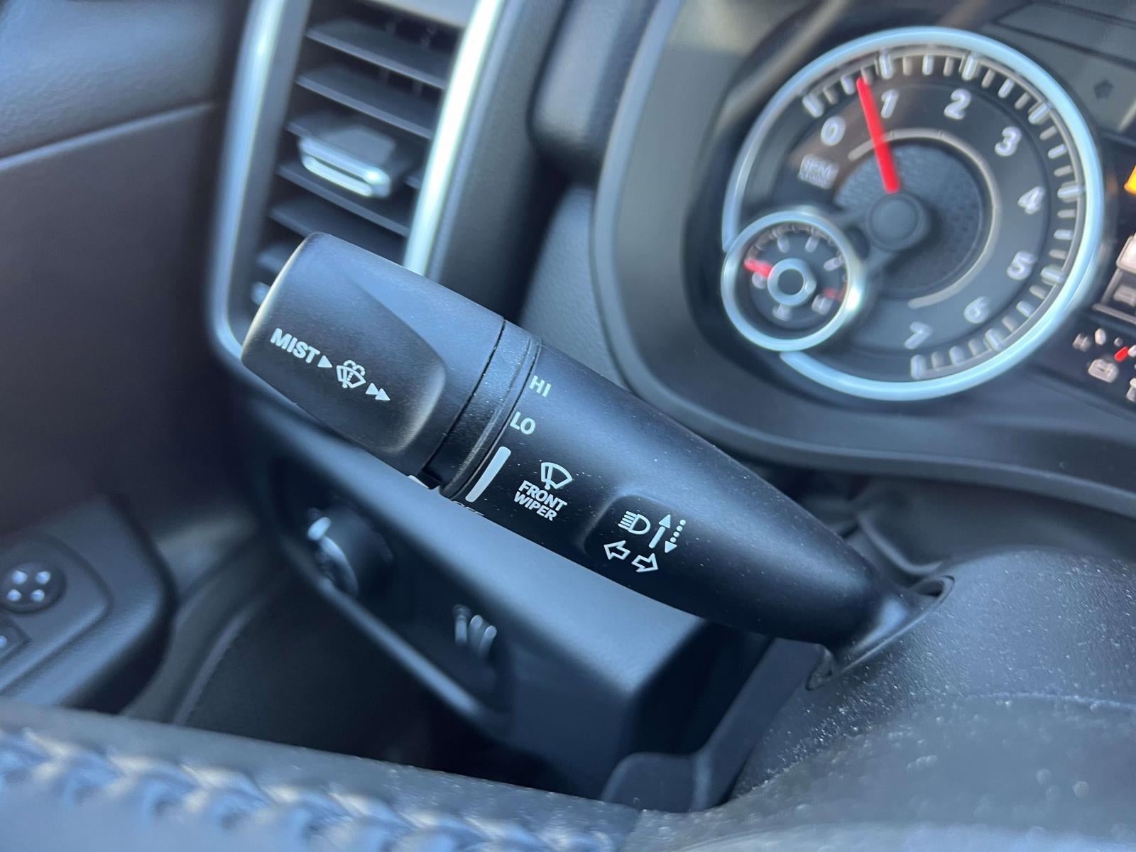 2022 RAM 1500 Big Horn Crew Cab 4x4 6'4' Box