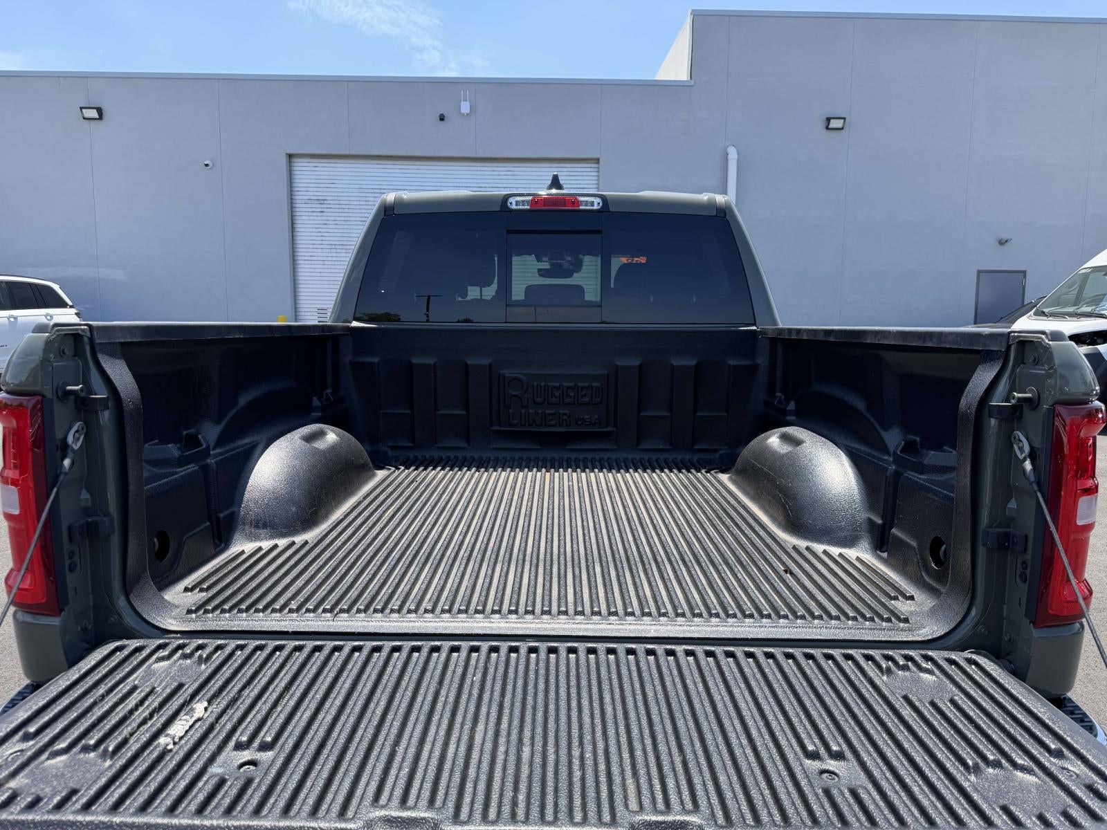 2026 RAM 1500 Laramie Crew Cab 4x4 5'7' Box