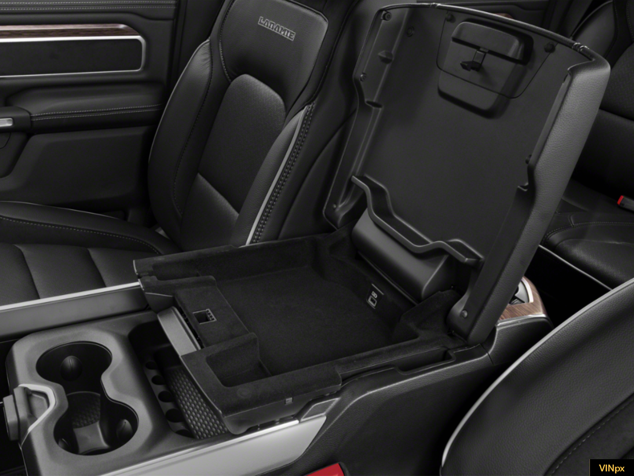 2019 RAM 1500 Laramie Crew Cab 4x4 5'7' Box