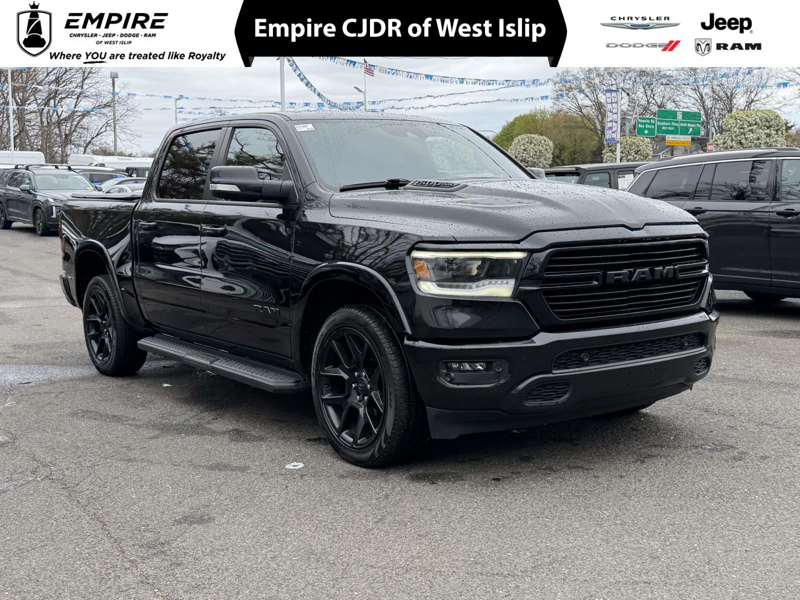 2022 RAM 1500 Laramie Crew Cab 4x4 5'7' Box