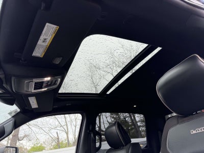 2022 RAM 1500 Laramie Crew Cab 4x4 5'7' Box