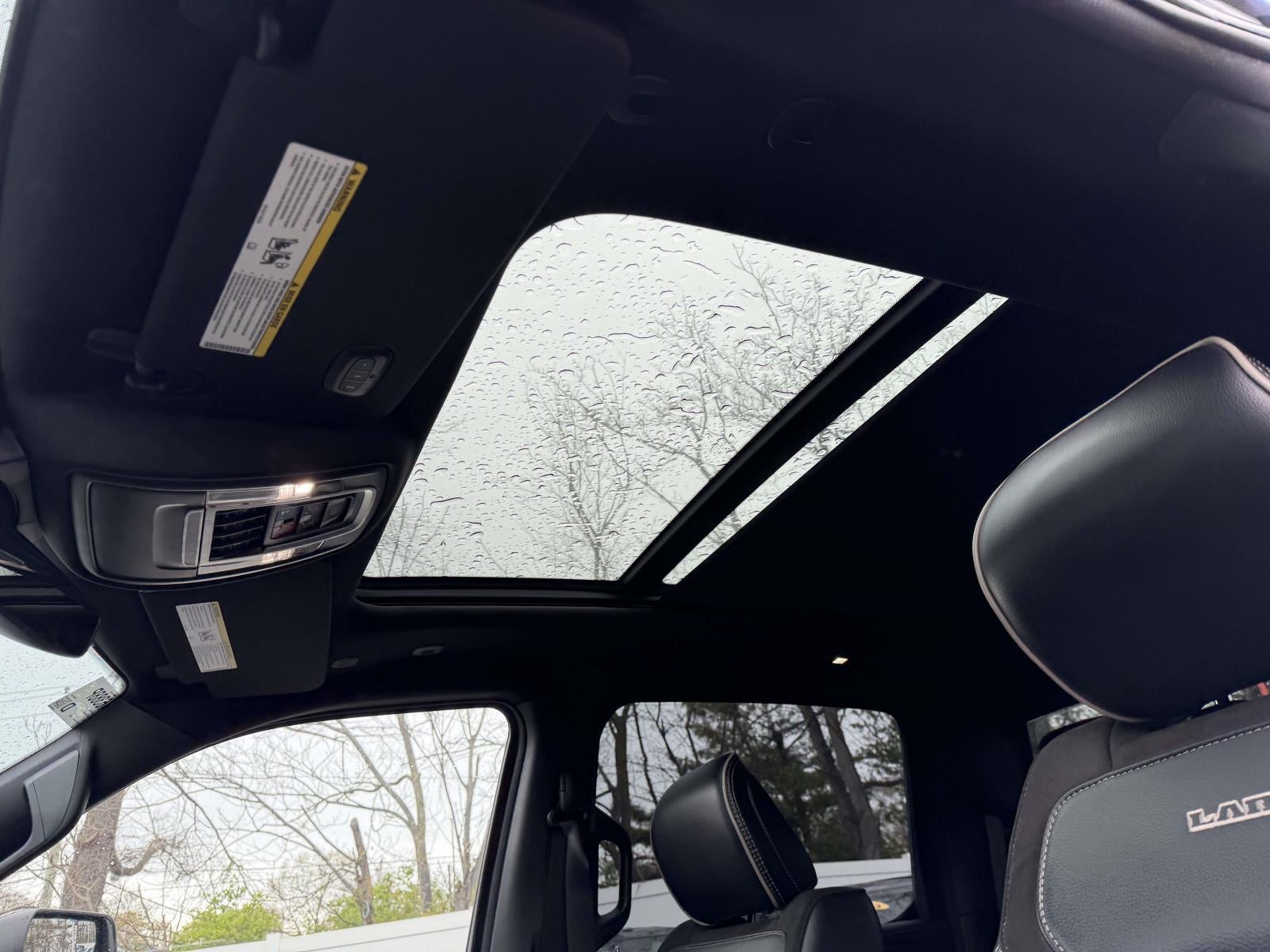 2022 RAM 1500 Laramie Crew Cab 4x4 5'7' Box