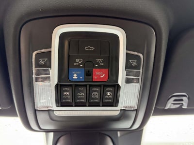 2022 RAM 1500 Laramie Crew Cab 4x4 5'7' Box