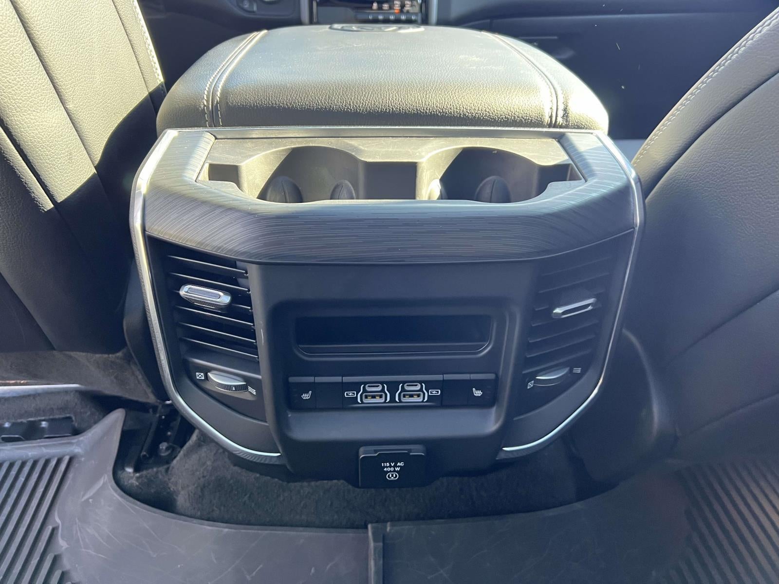 2024 RAM 1500 Laramie Crew Cab 4x4 5'7' Box