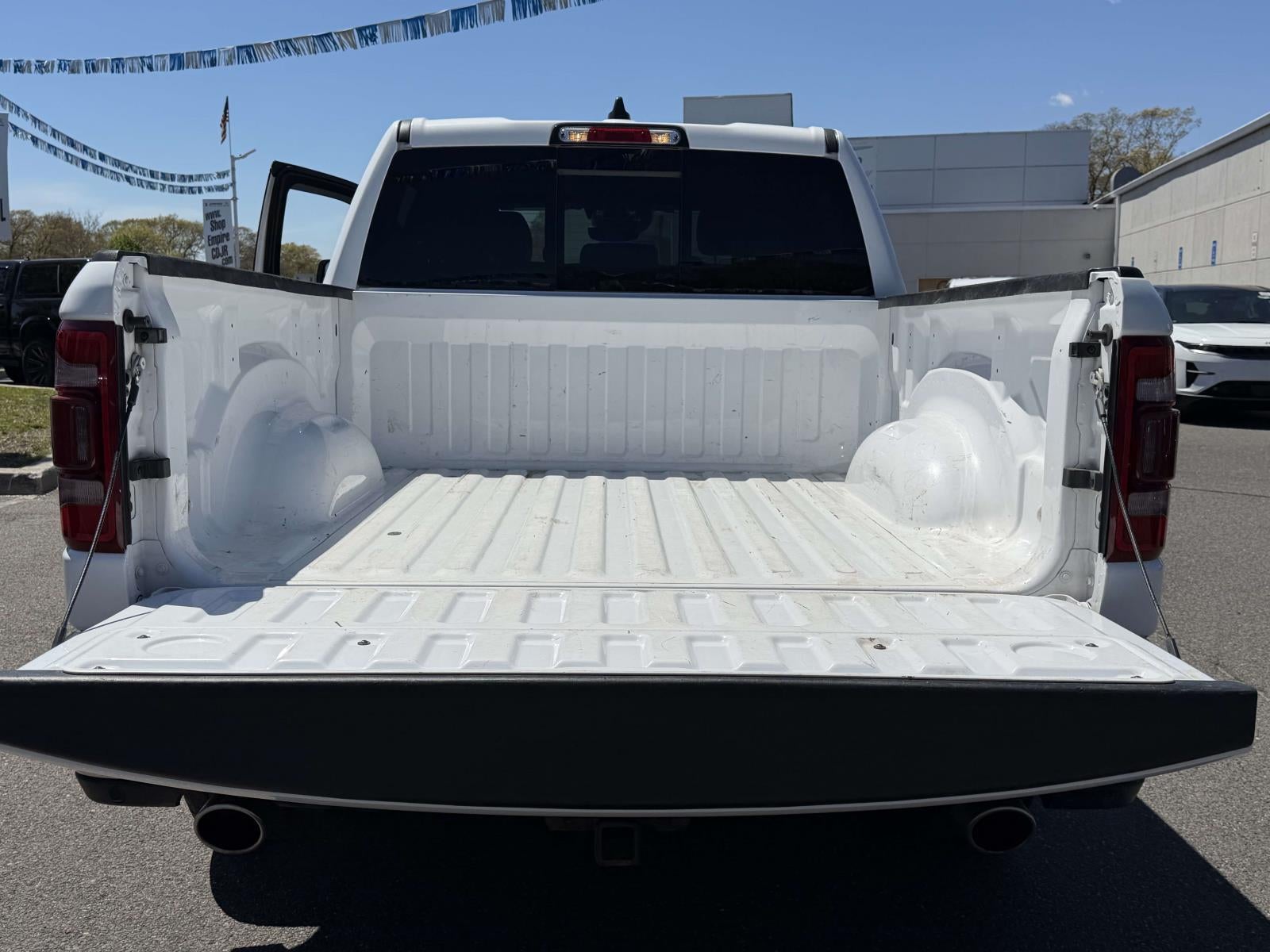 2023 RAM 1500 Laramie Crew Cab 4x4 5'7' Box